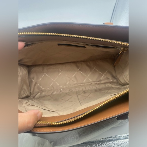 Michael Kors Sheila Brown Medium Center Zip Satchel Crossbody Strap - Picture 11 of 12